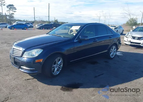 2013 Mercedes-Benz C 300 Luxury 4Matic from USA, damaged, VIN WDDGF8ABXDG029049